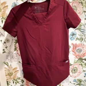 FIGS SET: Women's Short Sleeve jigger set in Burgundy